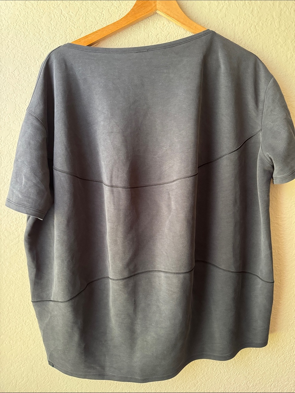 Lululemon Back in Action Top - Picture 3 of 7